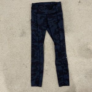 Camo lululemon pocketed leggings